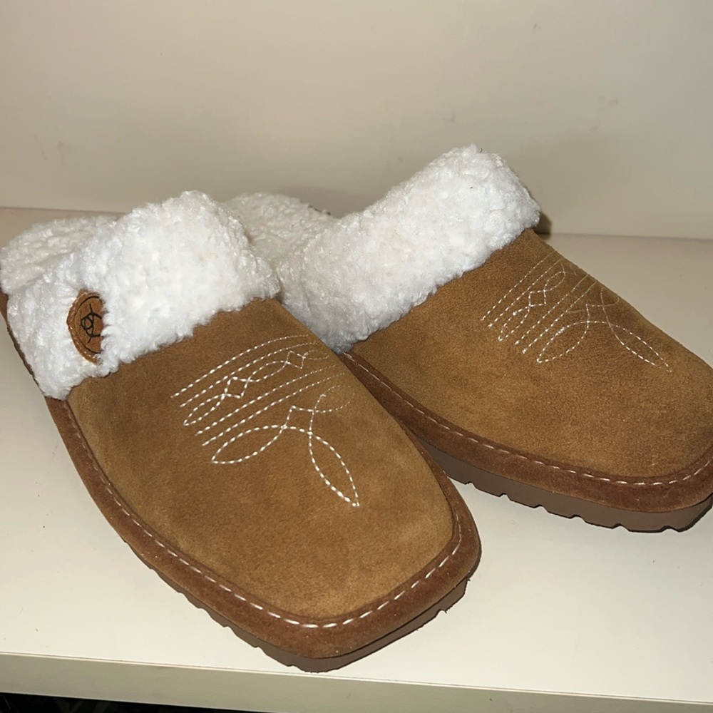 Ariat Bedroom Shoes